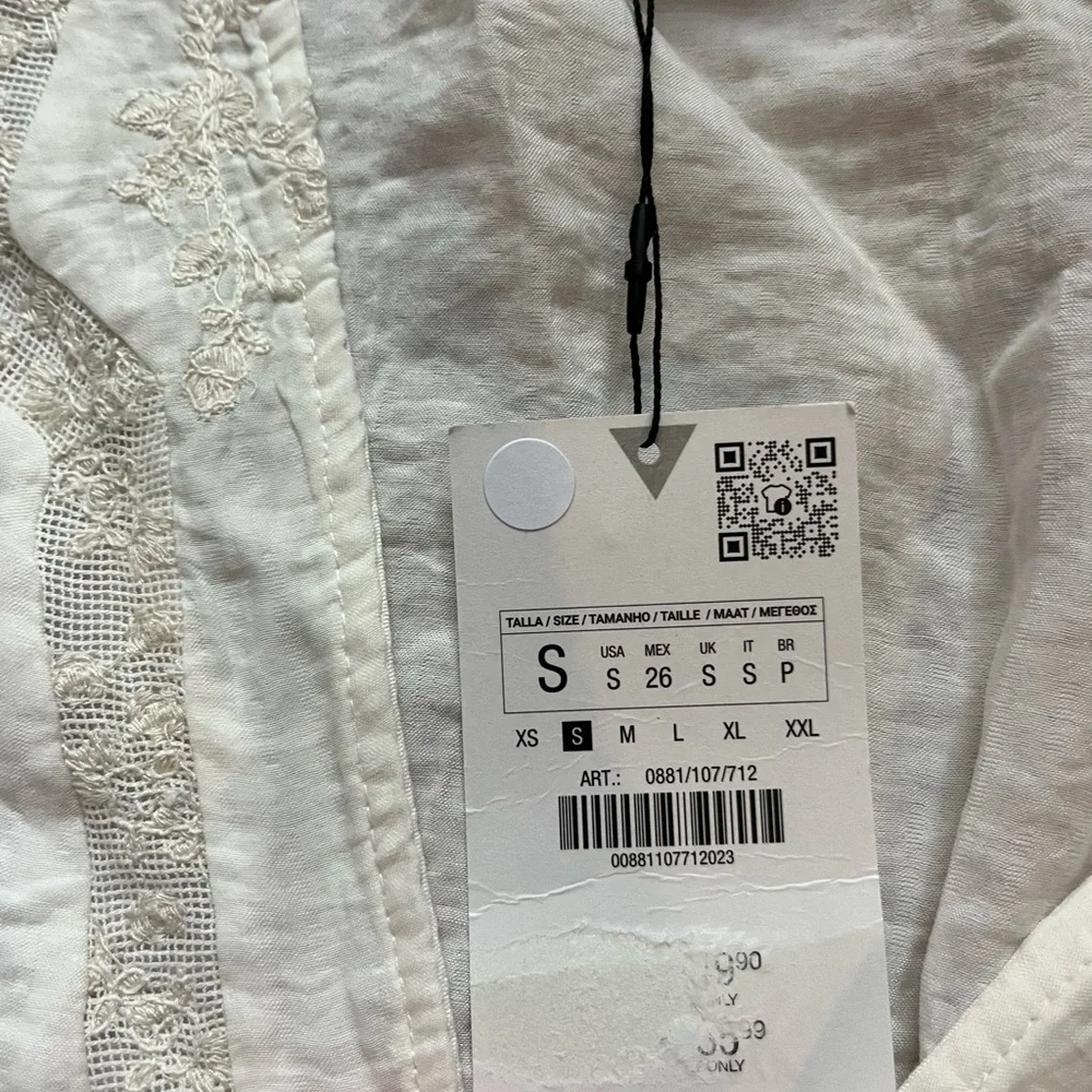 Zara White V-Neck Blouse - Picture 4 of 4